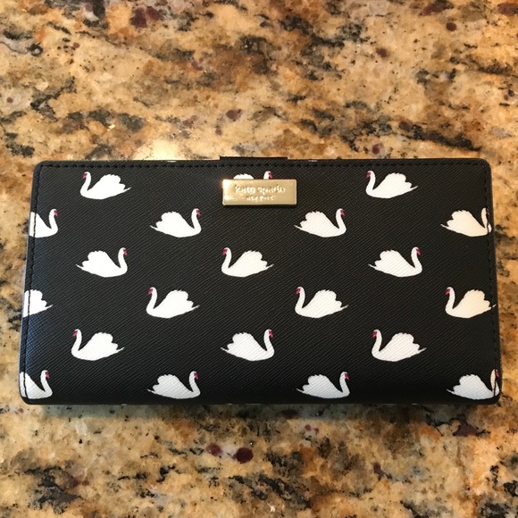 kate spade Handbags - ♠️♠️NWT Kate spade swan wallet♠️♠️